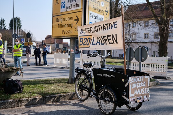 25.03.2022 - Demonstration gegen die B20 am Stadttor Laufen