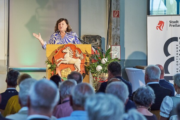 f100-23-06-30-18-44-47