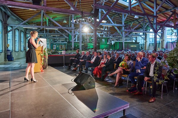 f100-23-06-30-20-11-18