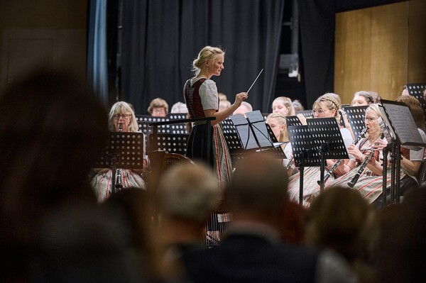 mkl-23-11-18-21-30-00