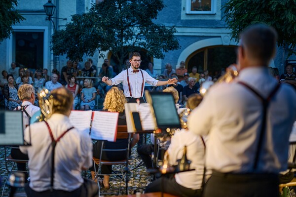04.09.2024 - BigBand Leobendorf beim English Pub am Marienplatz Laufen