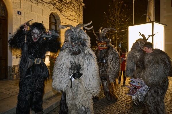 cm-24-12-01-18-05-40