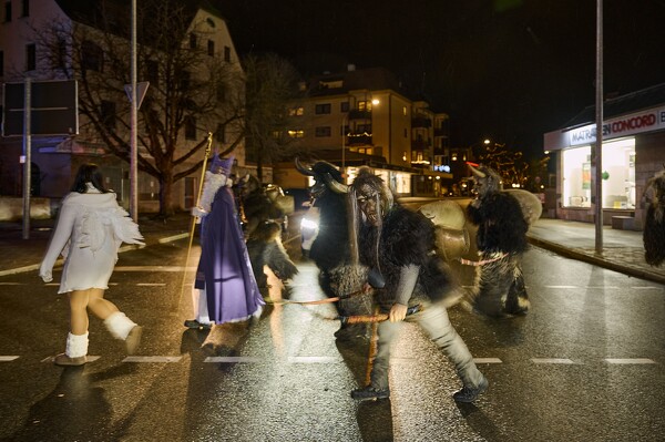 cmf-24-12-06-17-41-00