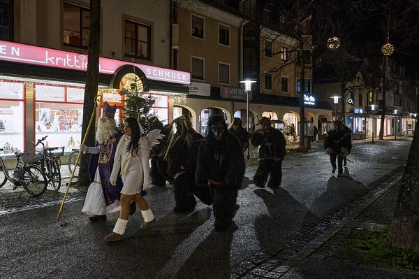 cmf-24-12-06-17-46-12