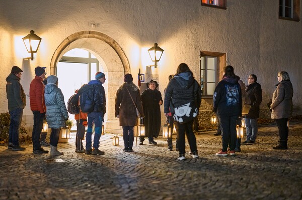 nw-24-12-07-17-00-49