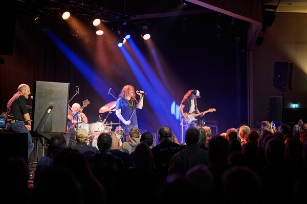 ip-25-01-31-20-04-02