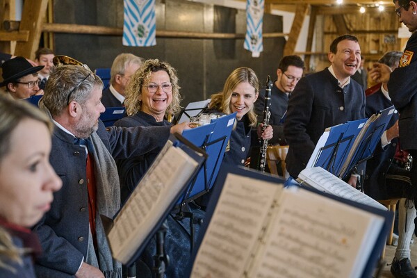 schnalzen-25-02-16-11-34-40