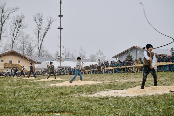 schnalzen-25-02-16-13-17-56