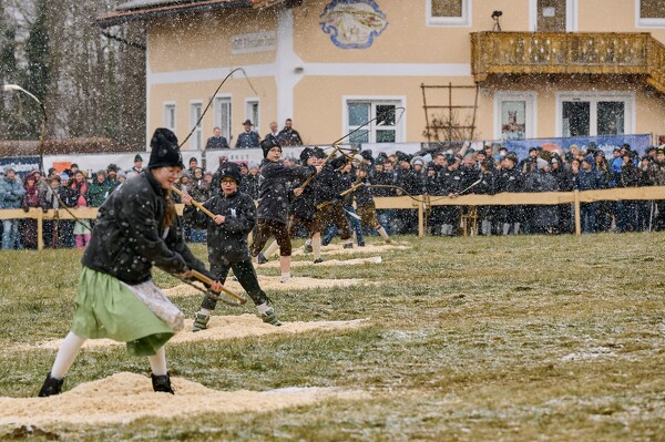 schnalzen-25-02-16-13-33-05