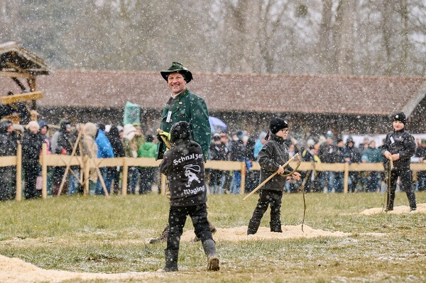 schnalzen-25-02-16-13-36-21