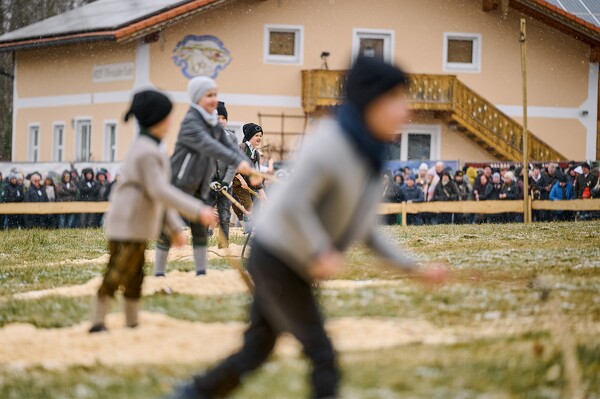 schnalzen-25-02-16-13-49-36