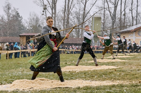 schnalzen-25-02-16-14-21-03