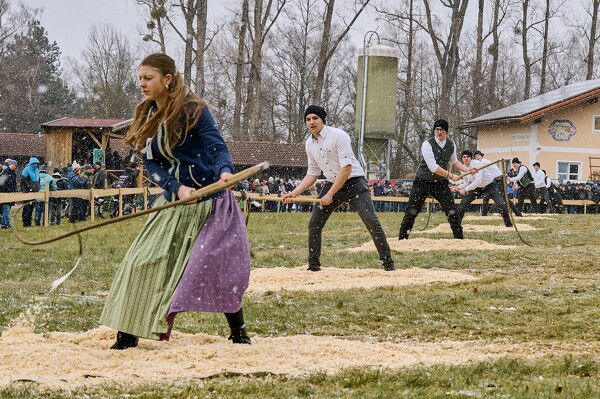 schnalzen-25-02-16-14-27-43