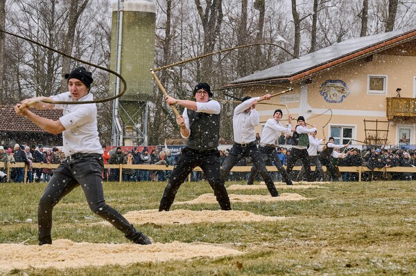 schnalzen-25-02-16-14-27-52