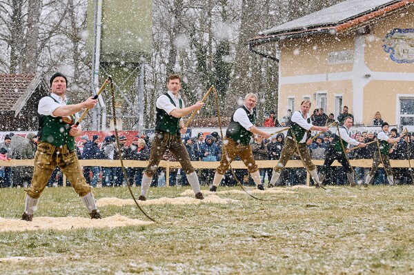 schnalzen-25-02-16-14-43-50