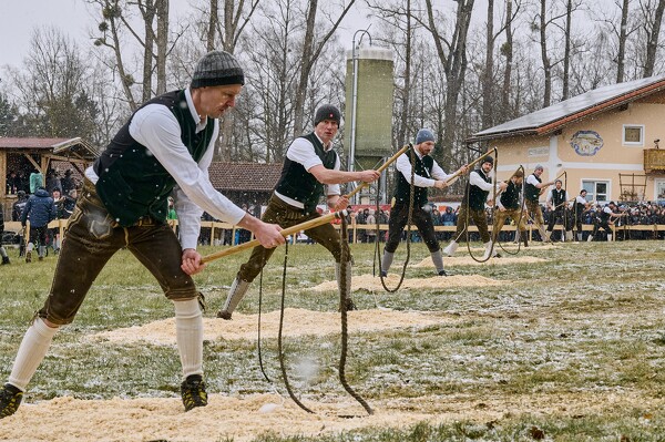 schnalzen-25-02-16-15-00-55