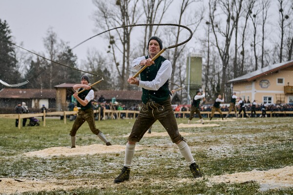 schnalzen-25-02-16-15-03-02