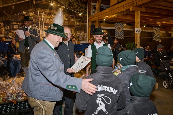 schnalzen-25-02-16-16-37-26