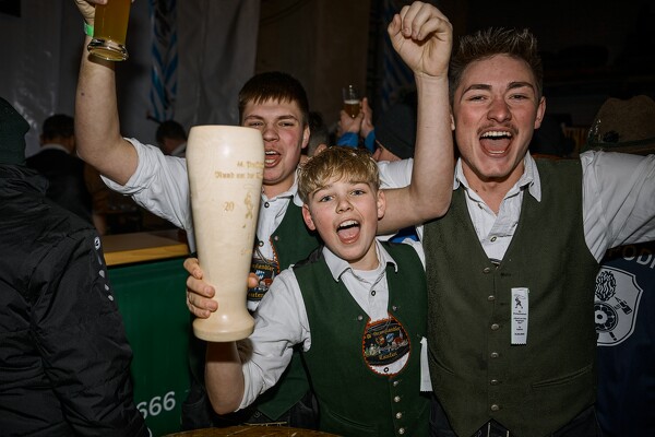 schnalzen-25-02-16-17-48-39