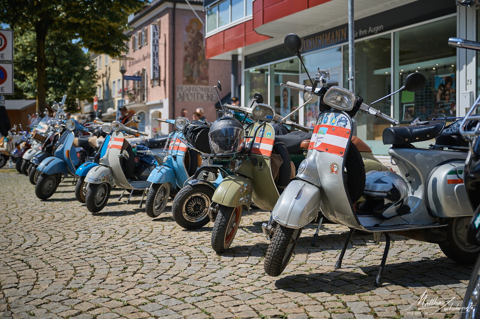 vespa-25-06-22-11-06-21.jpg