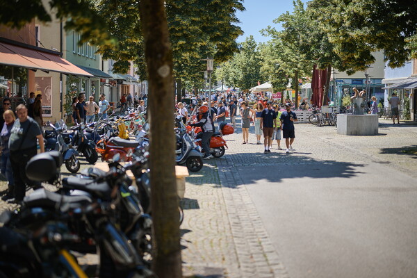 vespa-25-06-22-11-56-03