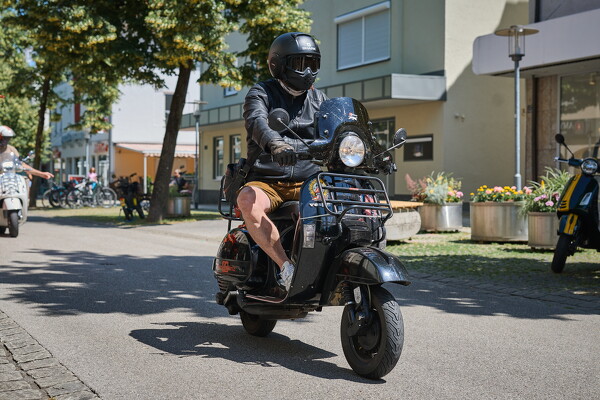 vespa-25-06-22-11-57-11