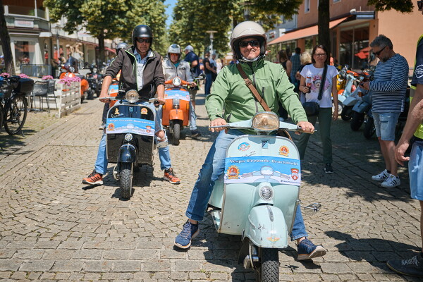 vespa-25-06-22-12-46-27