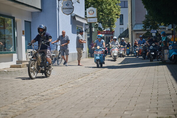 vespa-25-06-22-12-47-39