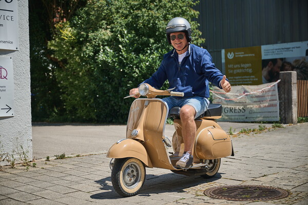 vespa-25-06-22-12-49-04