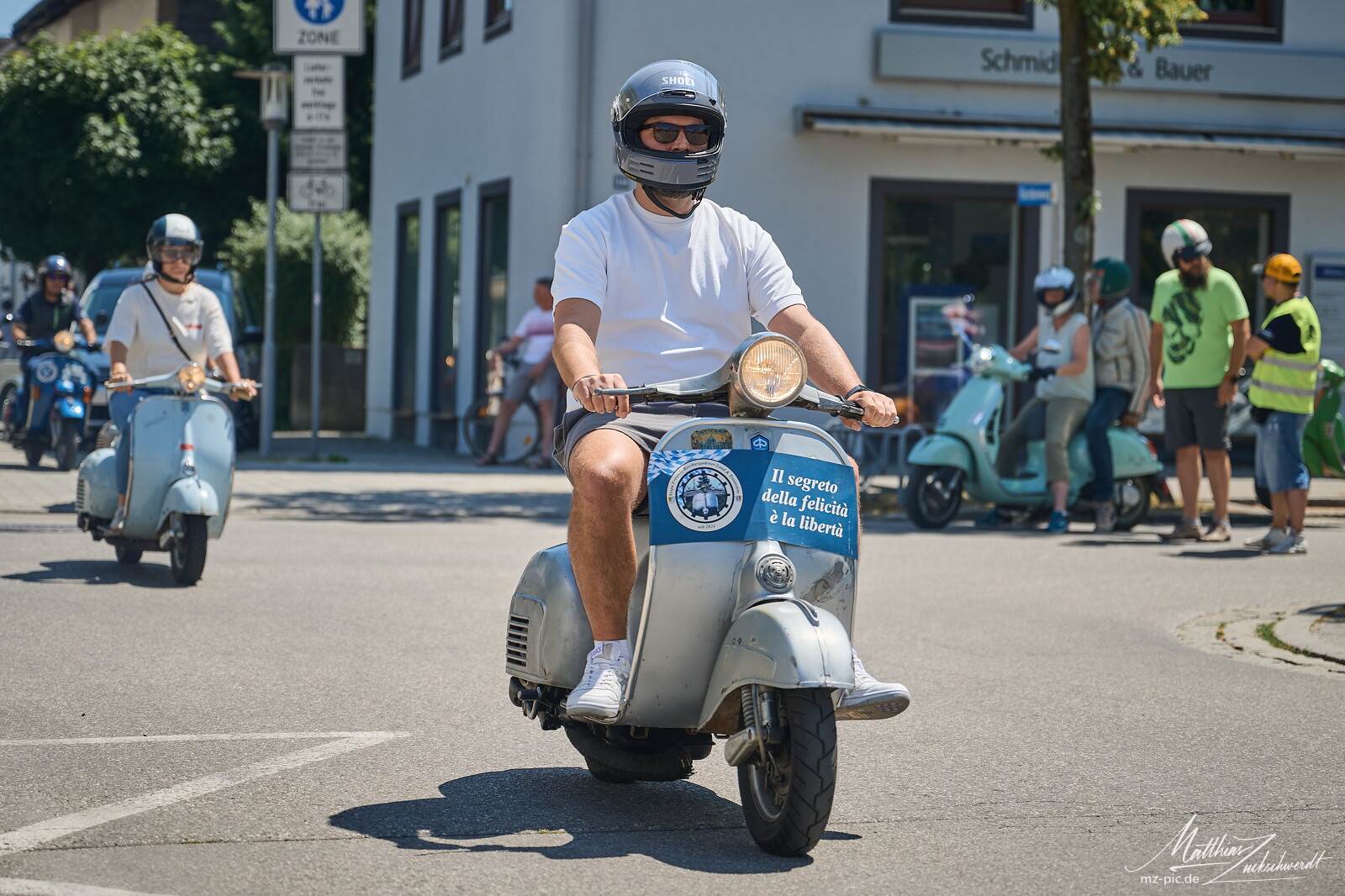 vespa-25-06-22-12-51-10.jpg