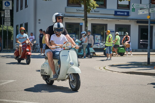 vespa-25-06-22-12-51-28