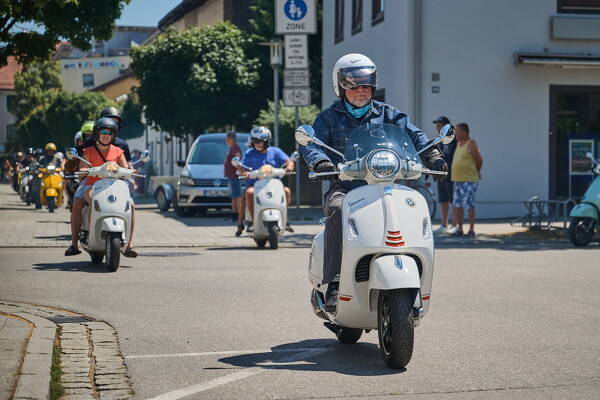vespa-25-06-22-12-51-43