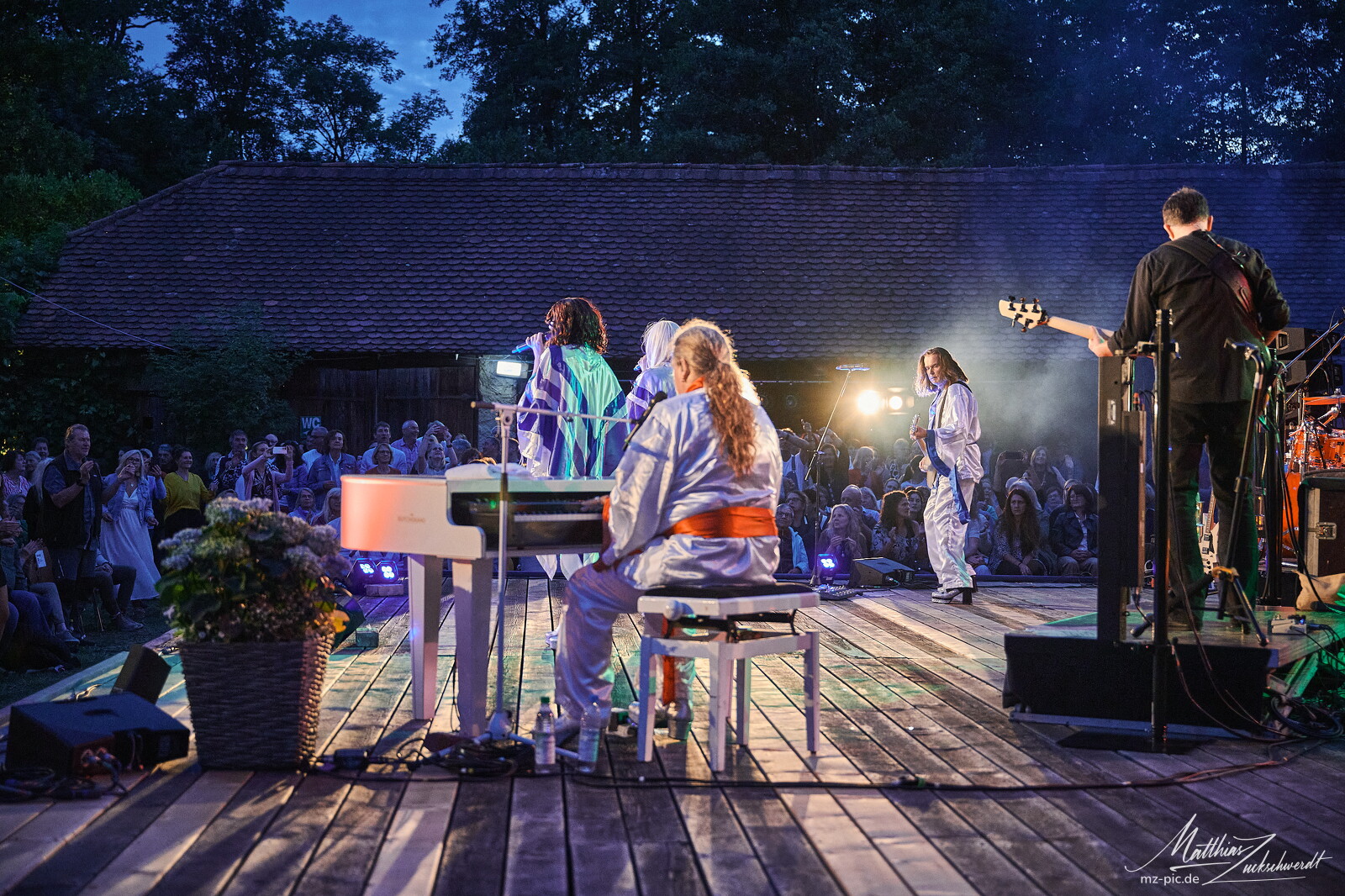 abba-web-25-07-12-21-29-39.jpg