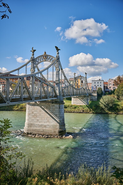 lf-25-10-01-12-10-28