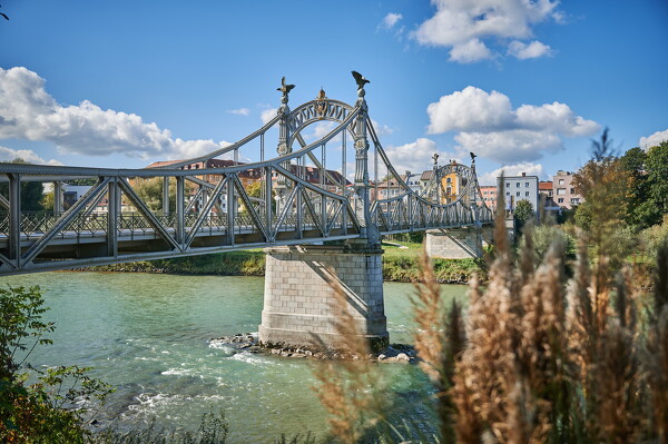 lf-25-10-01-12-10-56