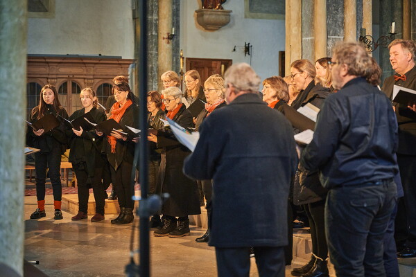 chor-25-10-12-18-05-55