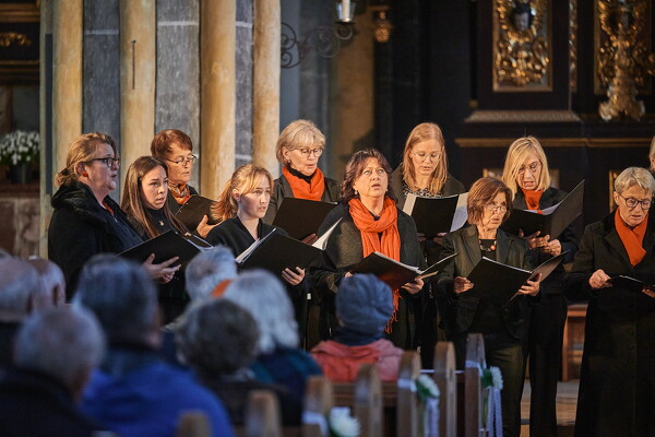 chor-25-10-12-18-06-56