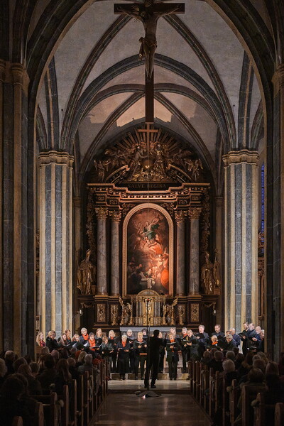 chor-25-10-12-18-51-48