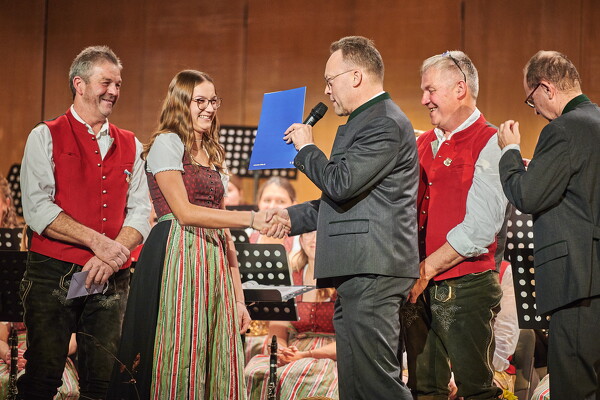 mkl-25-11-22-20-45-08