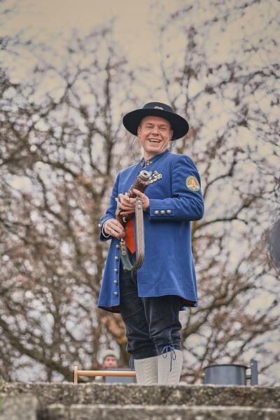 cm-25-11-29-14-04-21