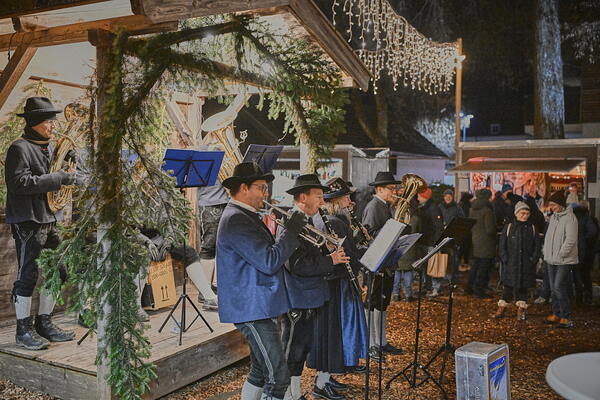 cm-25-11-29-18-06-58